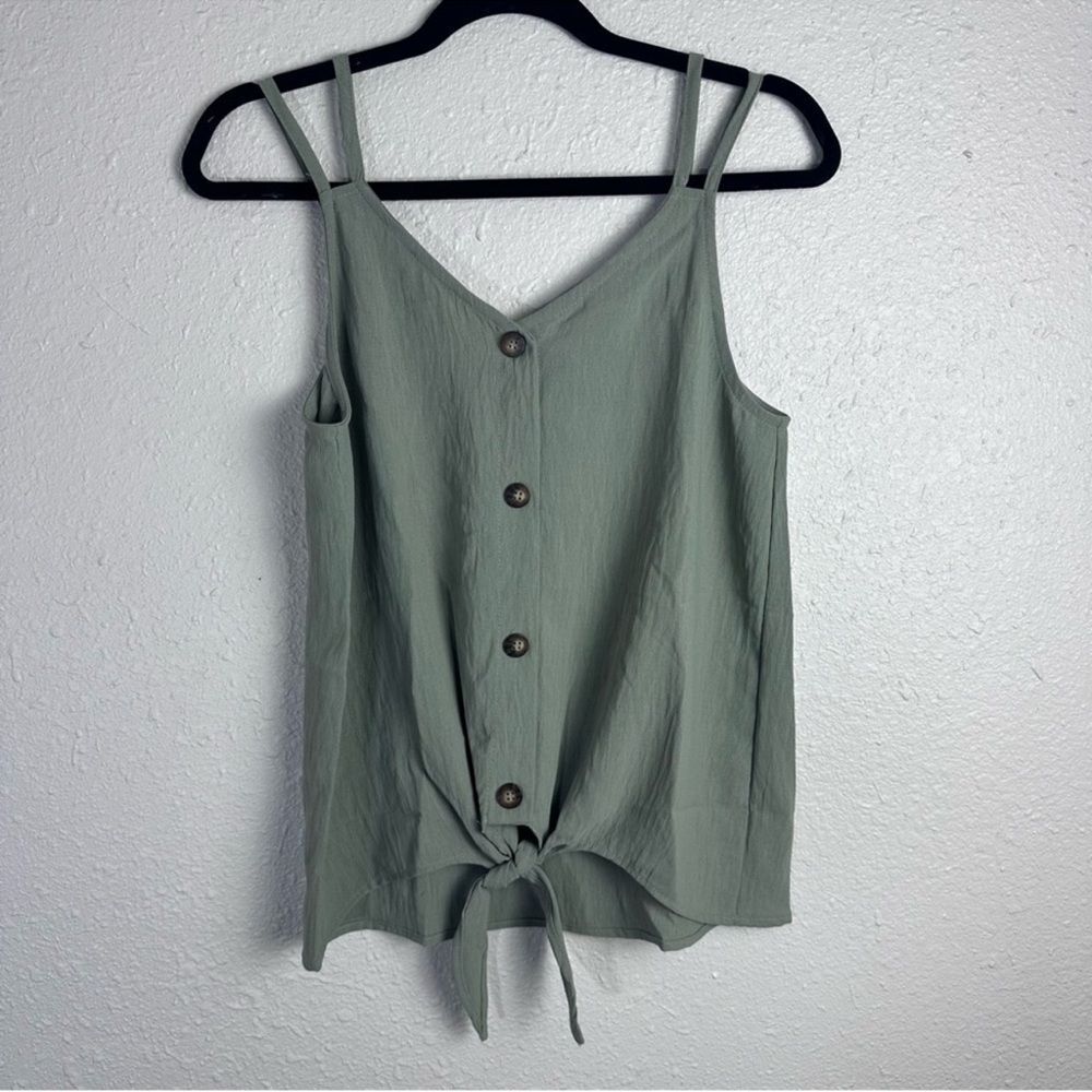 Gilli Sage Green Button-Down Women’s Top Size‎ Medium